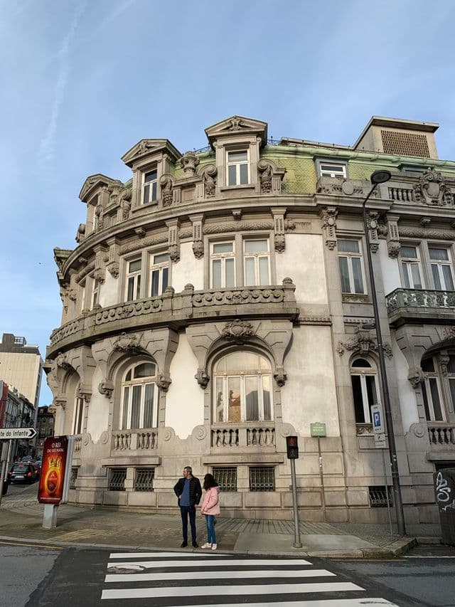 19th century historic building at Rua de Alexandre Herculano