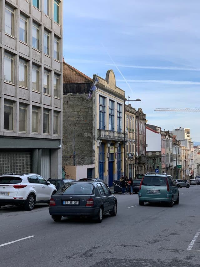 Historic facades along Rua de Alexandre Herculano