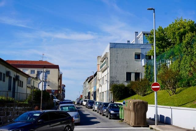 Where to Stay in Porto Without Steep Hills: Elevation and Level Corridors