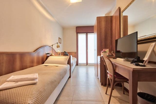Room Doppia con Accesso Disabili at Albergo Villa Priula in Bergamo
