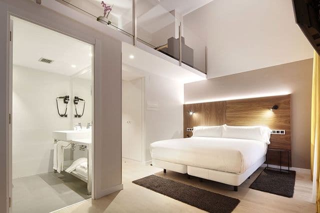 Guest room at Hotel Arrizul Congress in San Sebastián