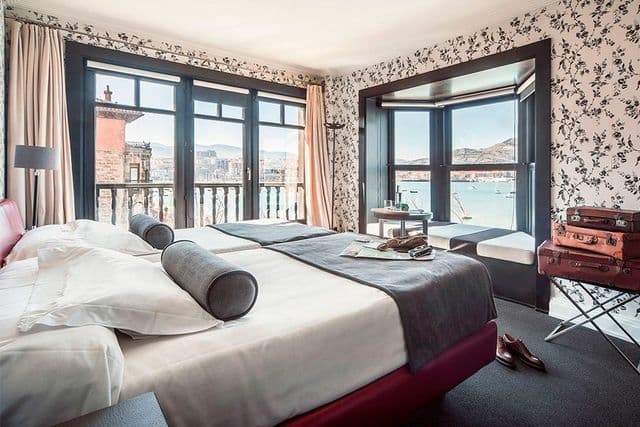 Photo of Hotel El Embarcadero in Bilbao