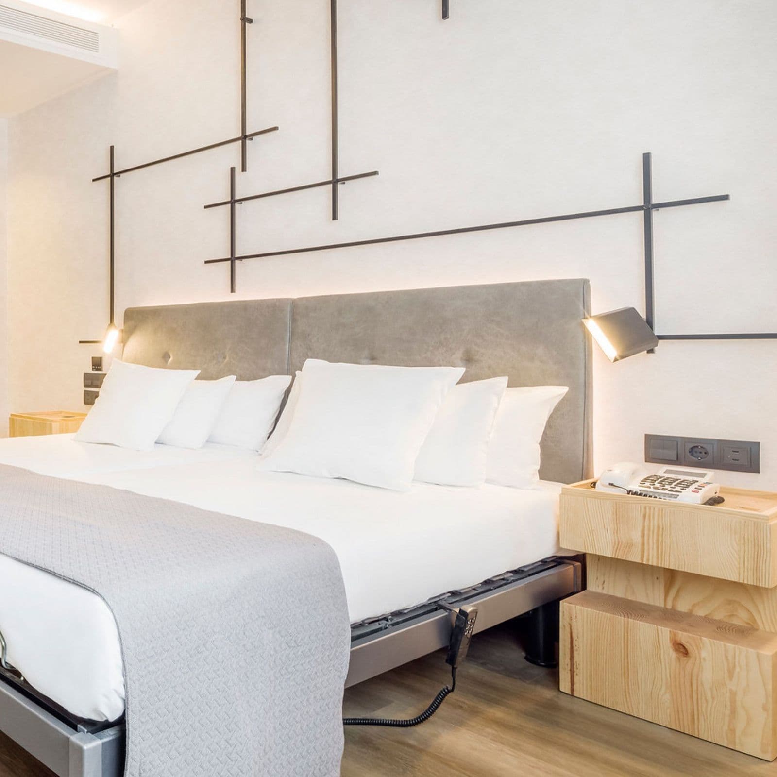 Guest room at Hotel Ilunion San Mamés in Bilbao