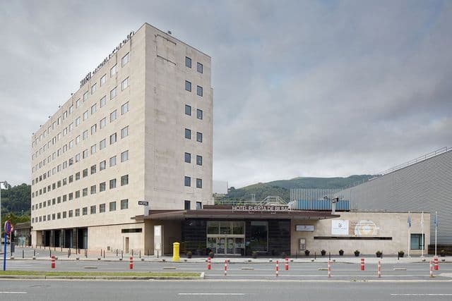 Photo of Hotel Puerta de Bilbao in Bilbao